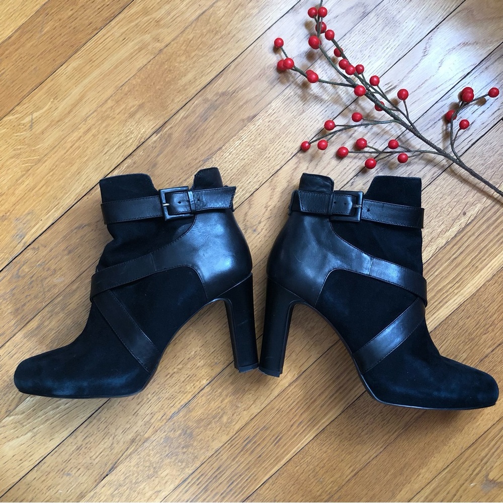 TAHARI Dina Boots